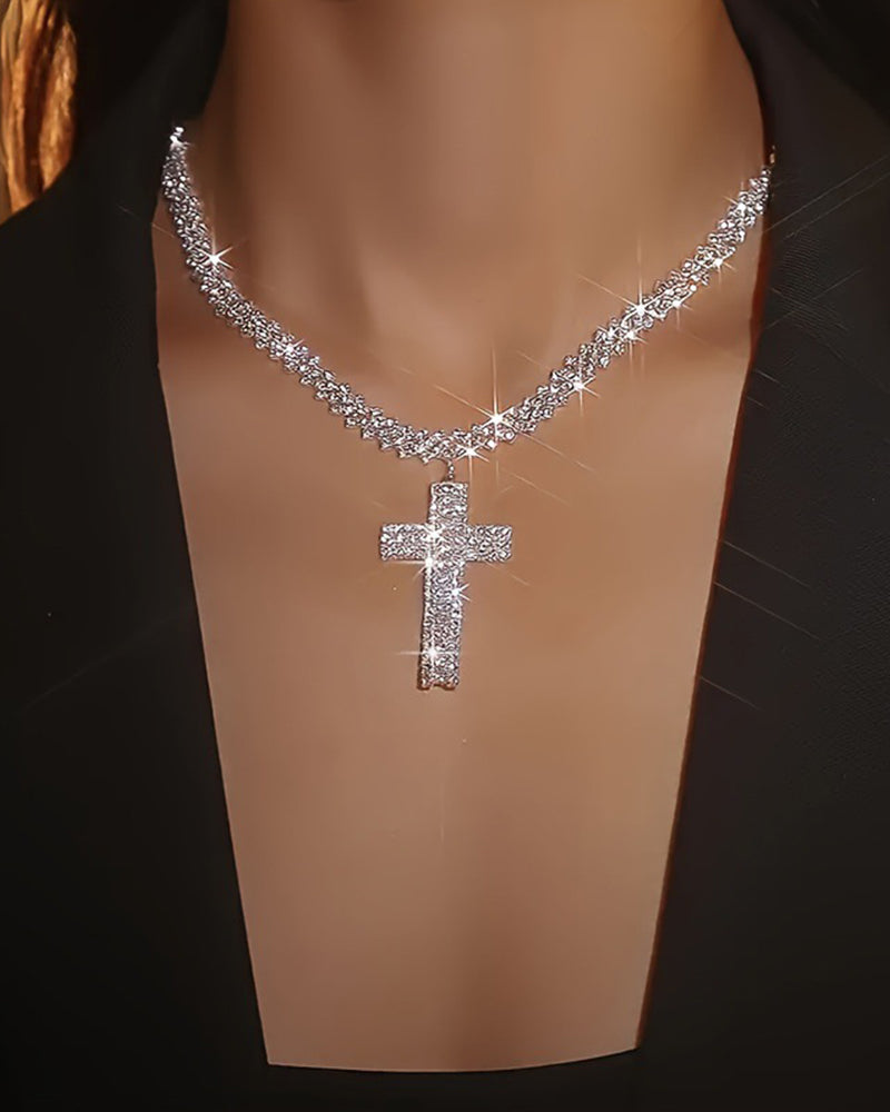 Cross Sparkling Diamond Pendant