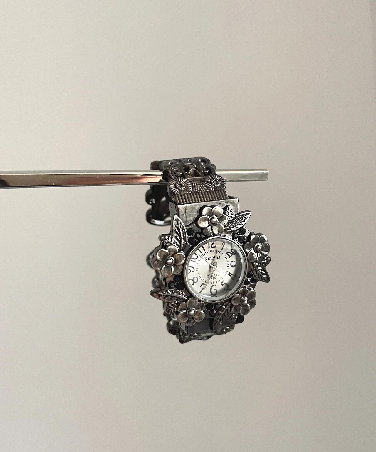 Retro Black Metal Hollow Out Watches
