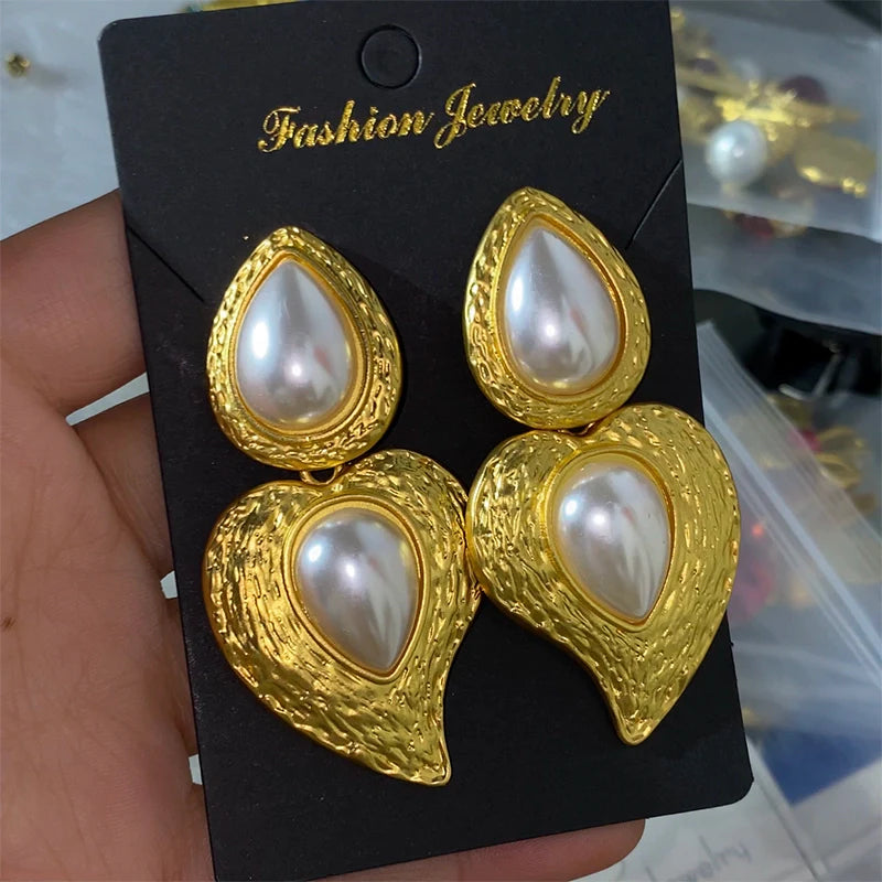 Lynnleigh Exaggerated Heart Earrings