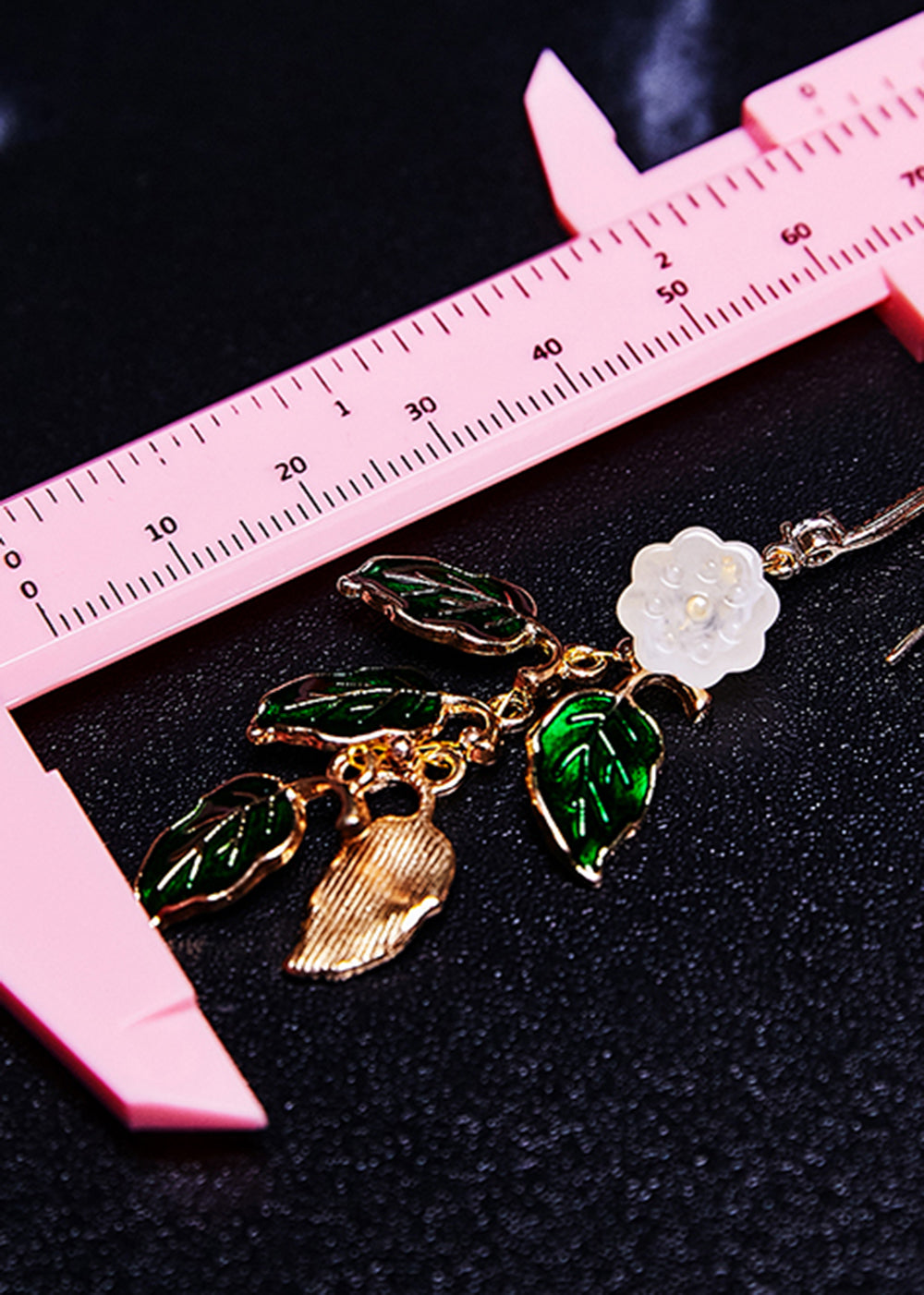Green Leaf Gilding Drop Earrings