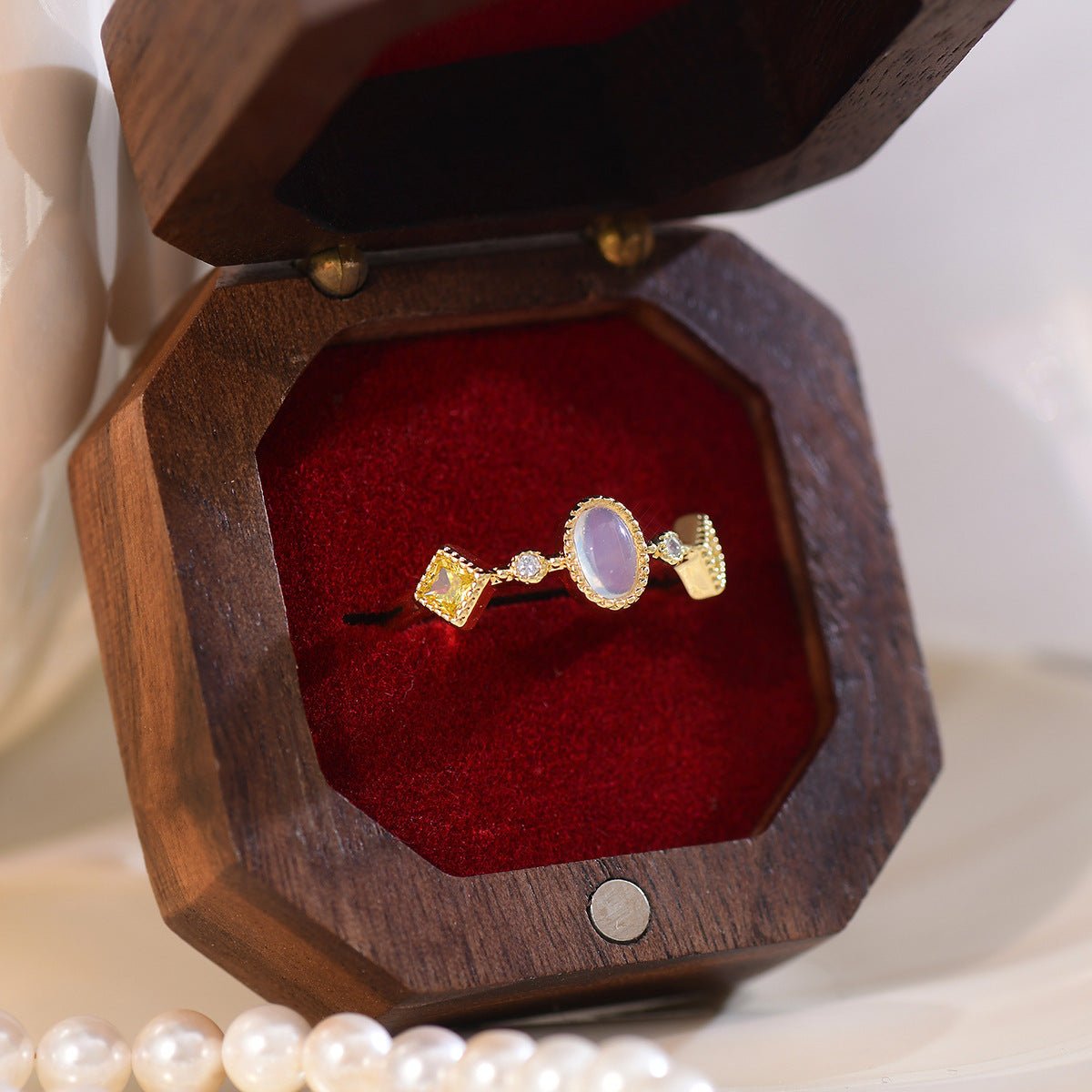 Lyra Baroque Ring
