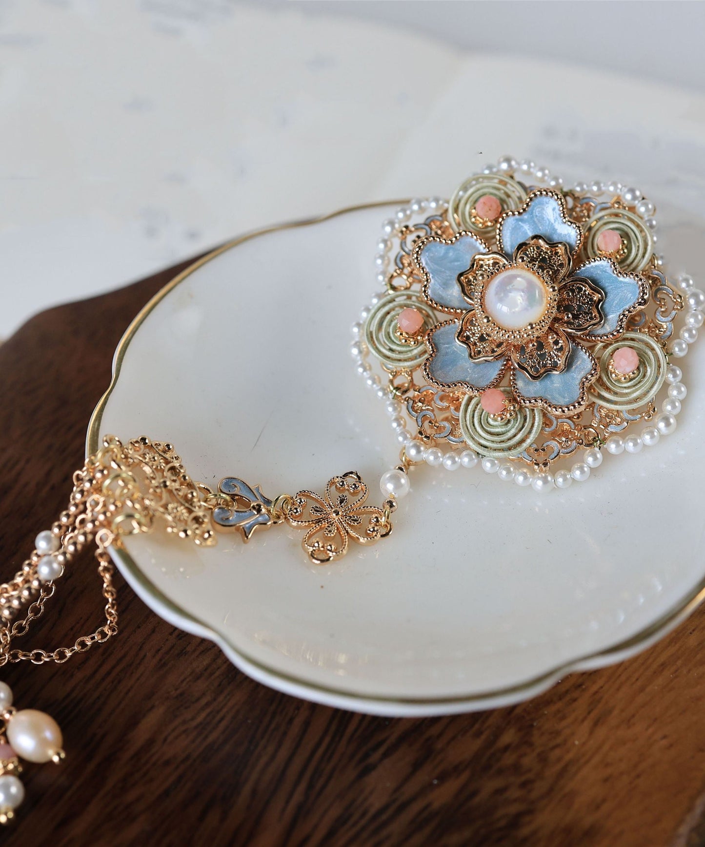 Original Design Blue Copper Overgild Shell Pearl Tassel Hairpin