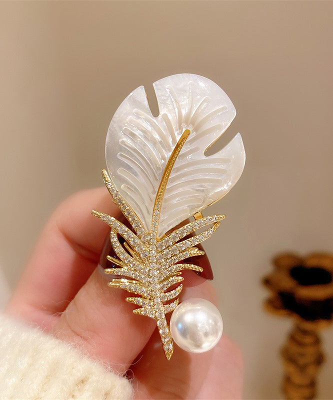 White Copper Zircon Pearl Shell Brooch