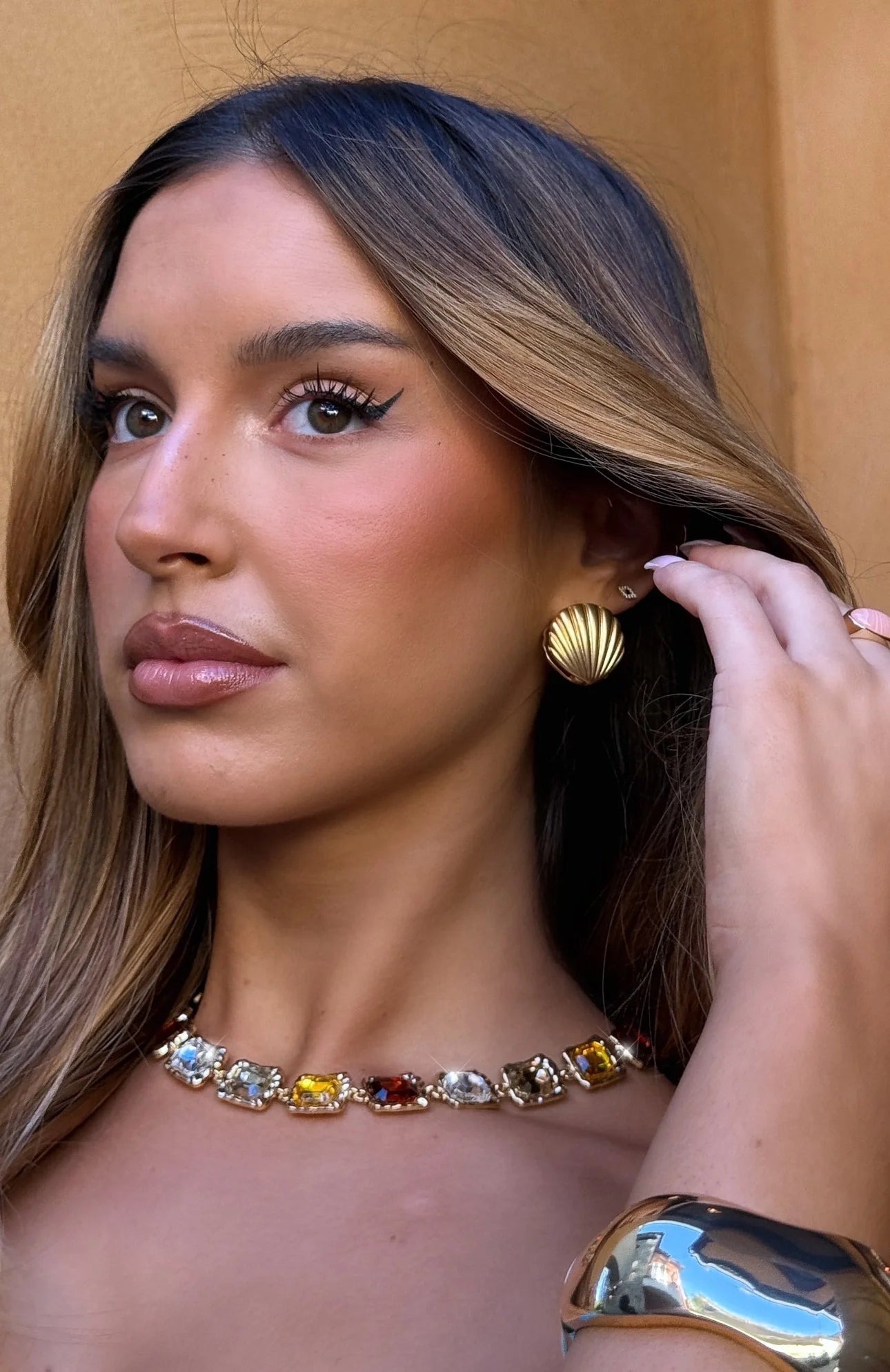 Zulema Shell Huggie Earrings
