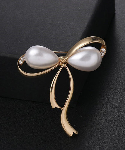 Gold Alloy Zircon Pearl Brooch