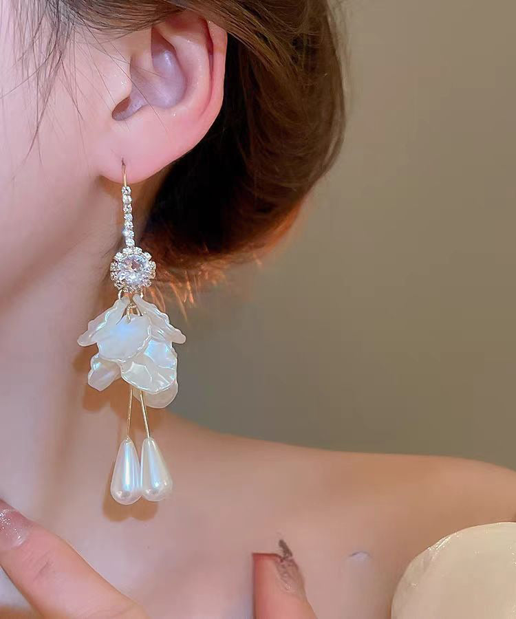 Classy White Copper Overgild Zircon Acrylic Shell Pearl Tassel Drop Earrings