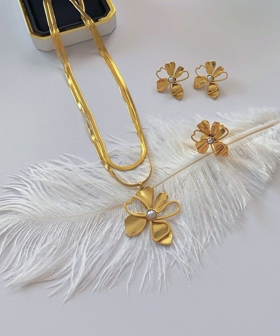 Stylish Gold Copper Overgild Pearl Pendant Necklace, Rings and Stud Earrings Three-piece Set
