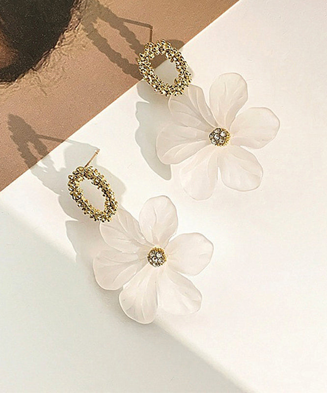 New White Alloy Resin Stud Earrings