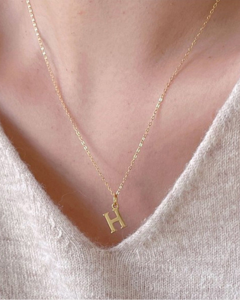 Fashionable and Exquisite 26 English Alphabet Necklace