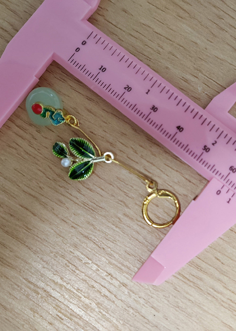 Metal Green Leaf Circular Jade Drop Earrings
