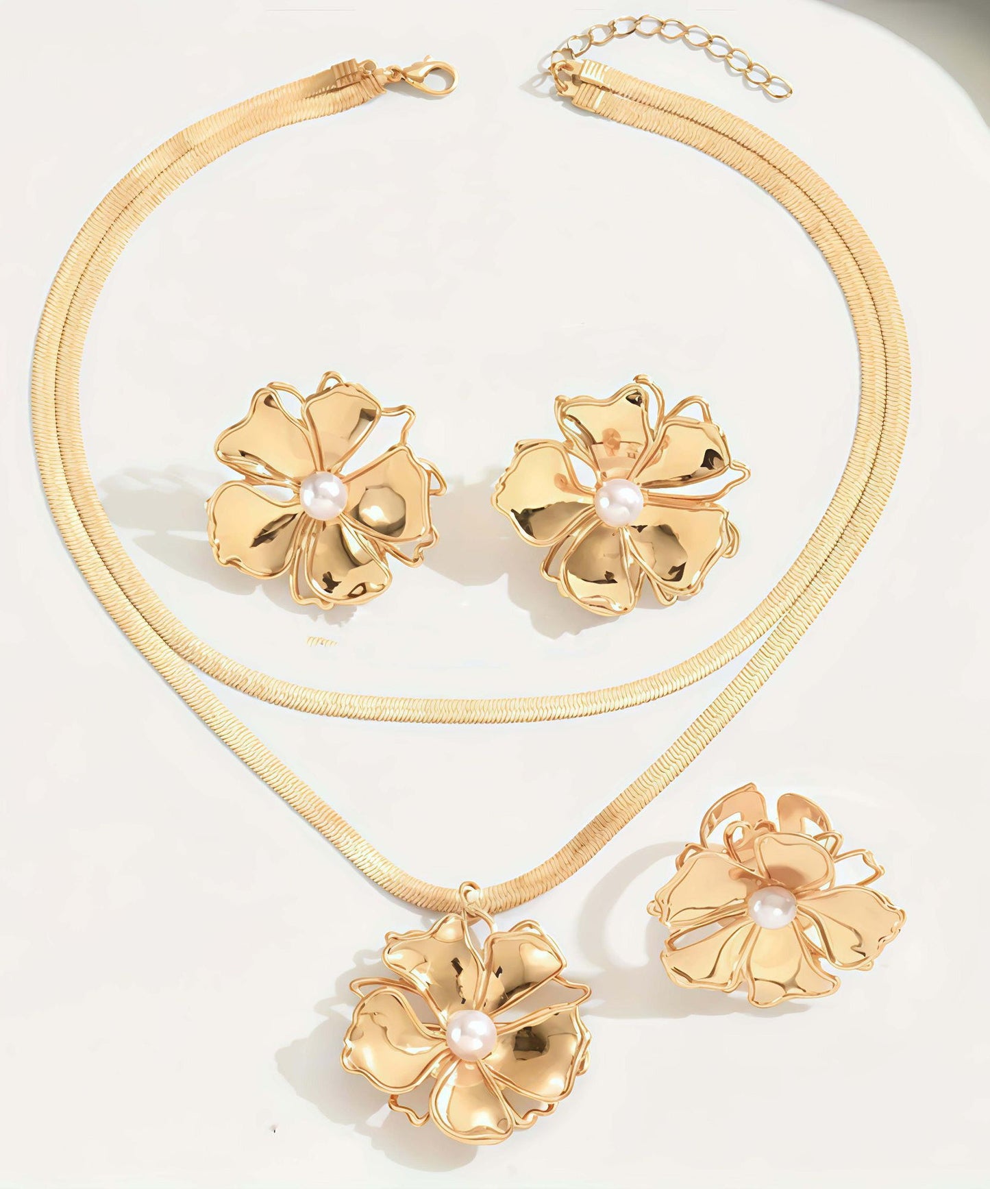 Stylish Gold Copper Overgild Pearl Pendant Necklace, Rings and Stud Earrings Three-piece Set