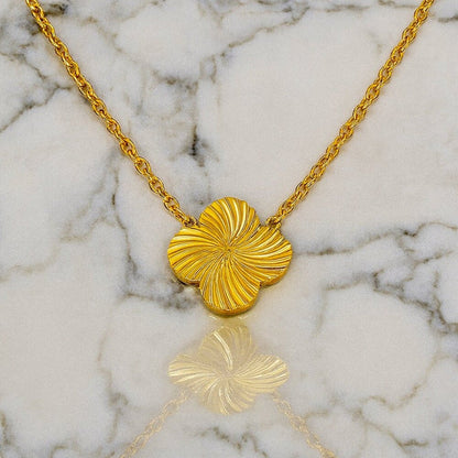 "zoey" 18k Clover Necklace