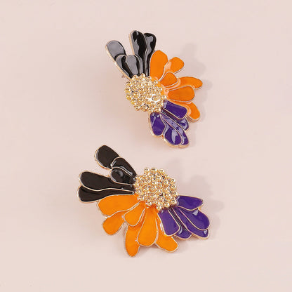 Retro Alloy Pattern Earrings
