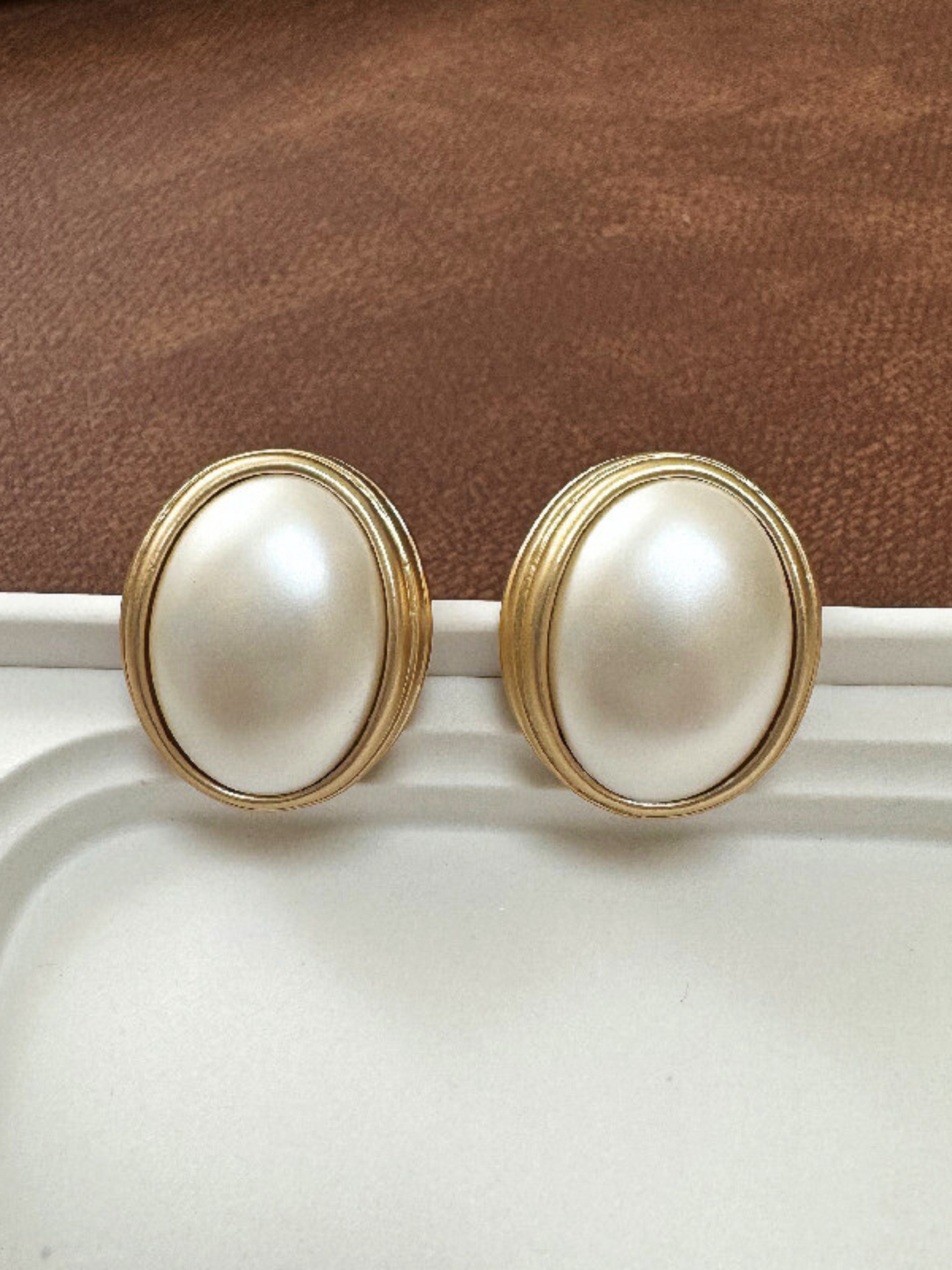 Estelle Oval Earrings