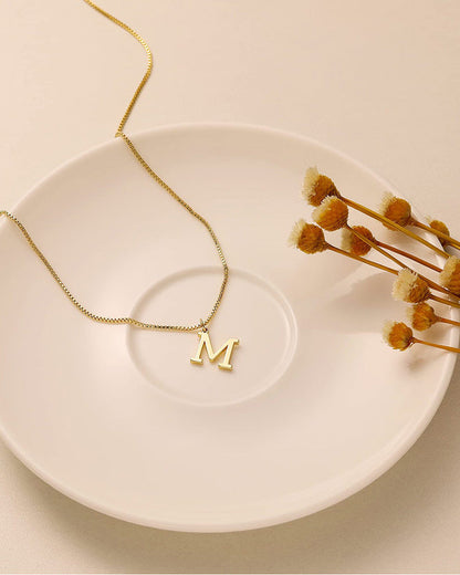Fashionable and Exquisite 26 English Alphabet Necklace