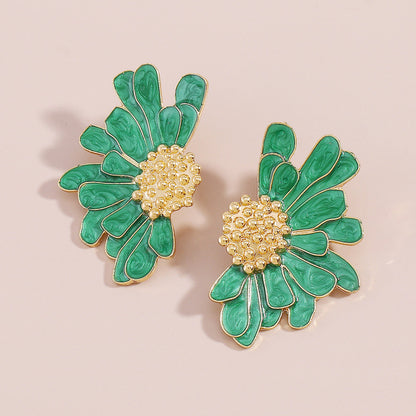 Retro Alloy Pattern Earrings