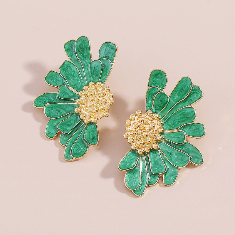 Retro Alloy Pattern Earrings