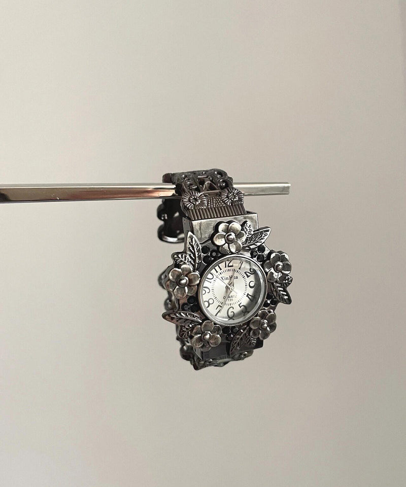 Retro Black Metal Hollow Out Watches