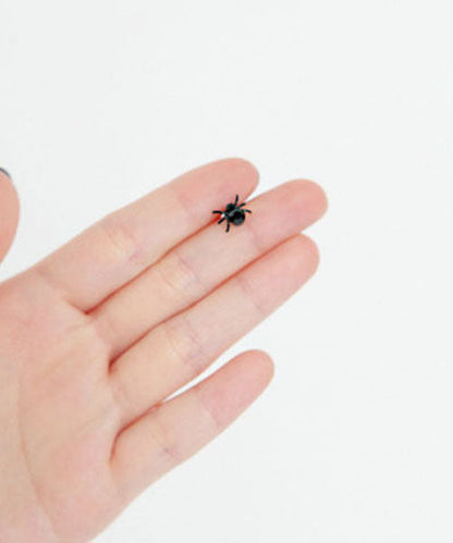 Modern Black Spider Metal Novelty Stud Earrings