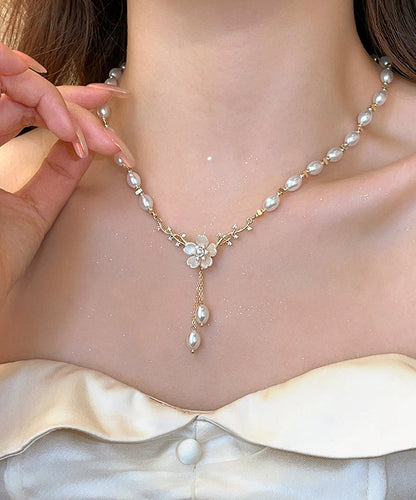 White Copper Alloy Pearl Tassel Pendant Necklace