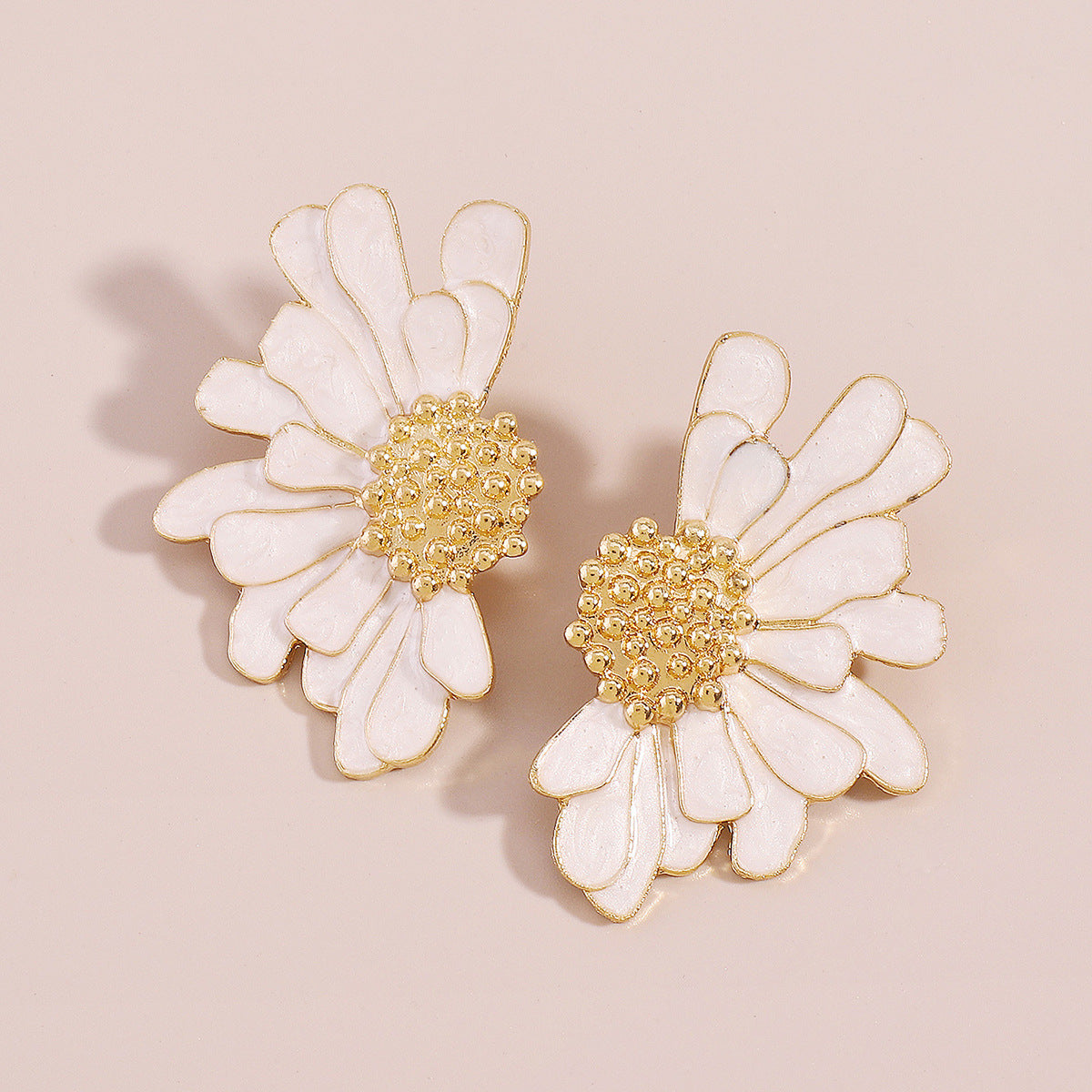 Retro Alloy Pattern Earrings