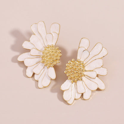 Retro Alloy Pattern Earrings