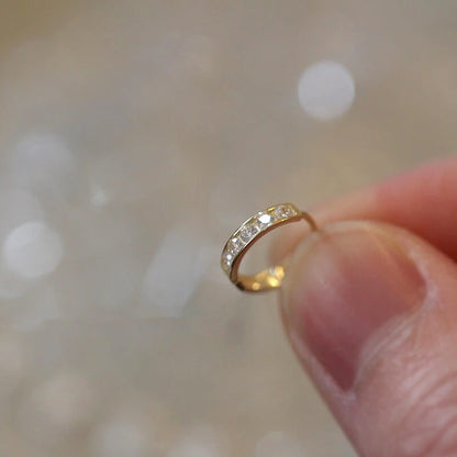Lili Minimalist Earrings