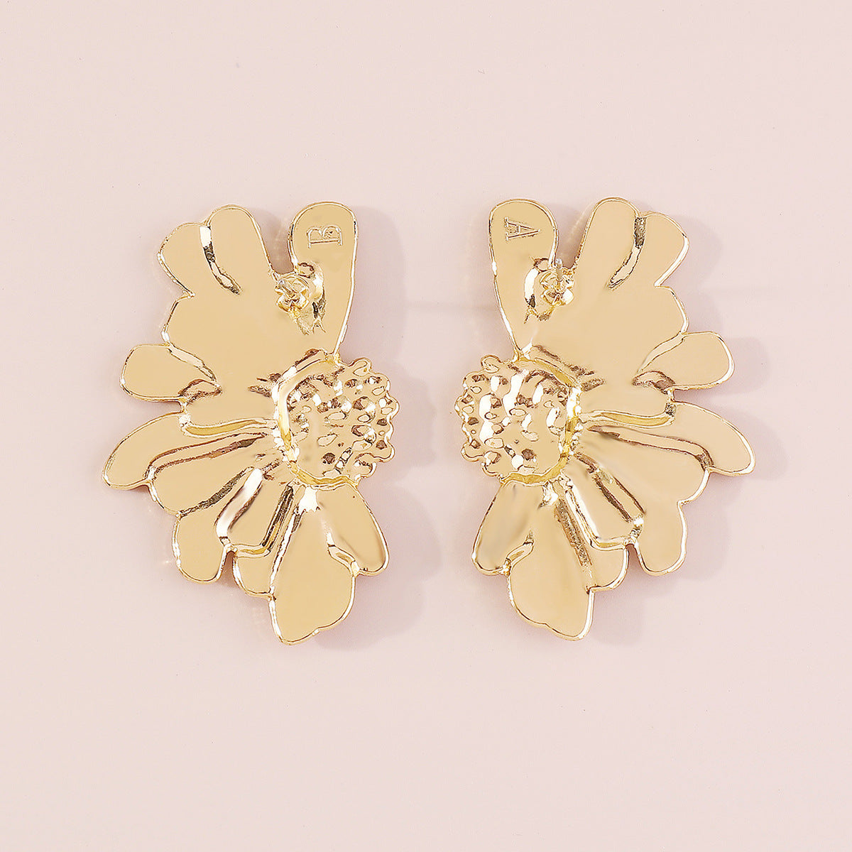 Retro Alloy Pattern Earrings