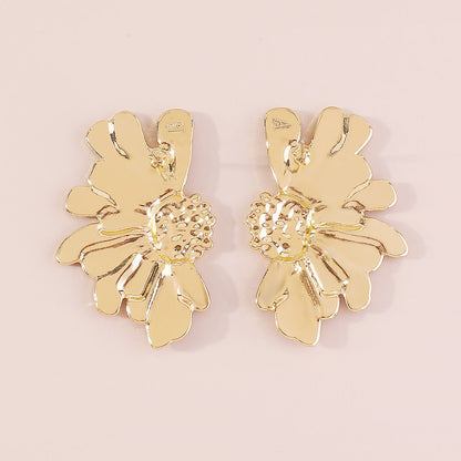 Retro Alloy Pattern Earrings