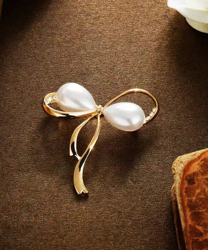 Gold Alloy Zircon Pearl Brooch