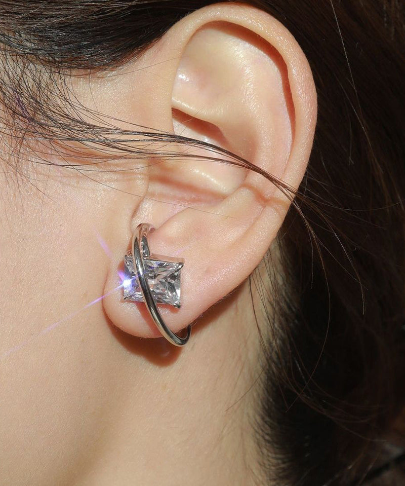 Boutique Silk Metal Line Zircon Stud Earrings