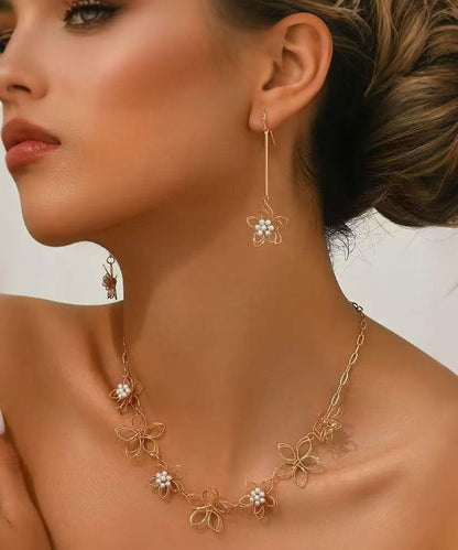 Fine Gold Metal Alloy Hollow Out Lariat Necklace and Drop Earrings Two-piece Set
