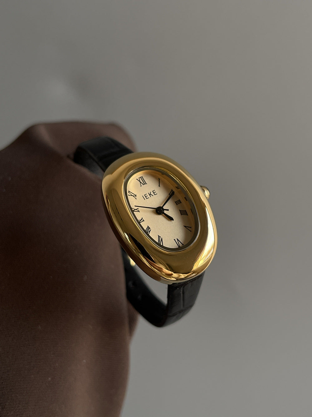 Anorah Diamond Oval Bracelet Watch