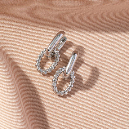 Nirvi Geometric Twist Ear Cuff
