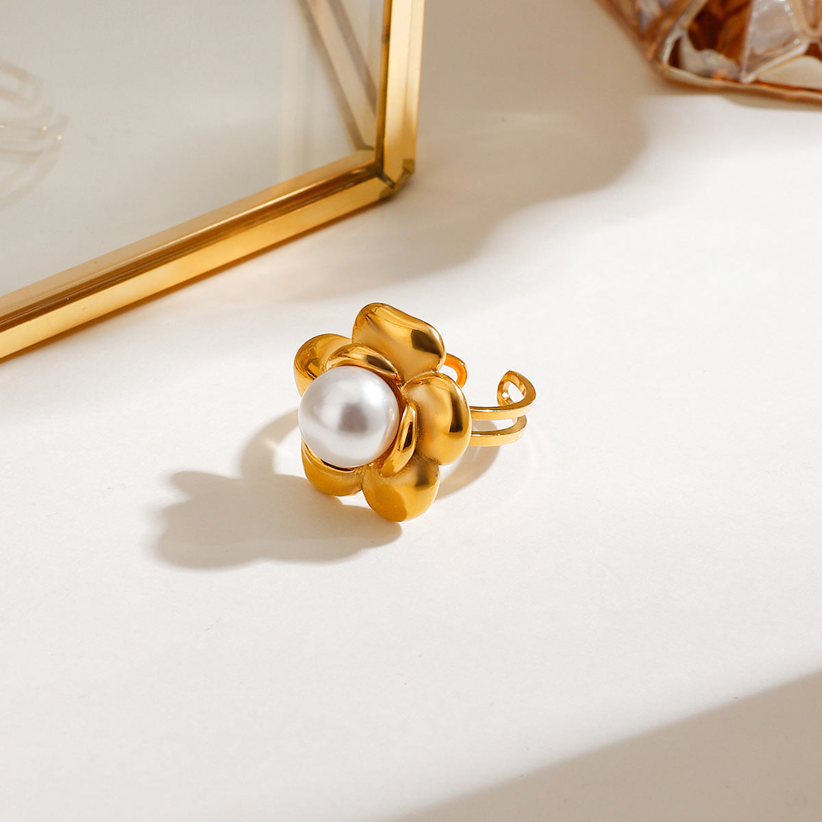 Daisy Pearl Adjustable Ring