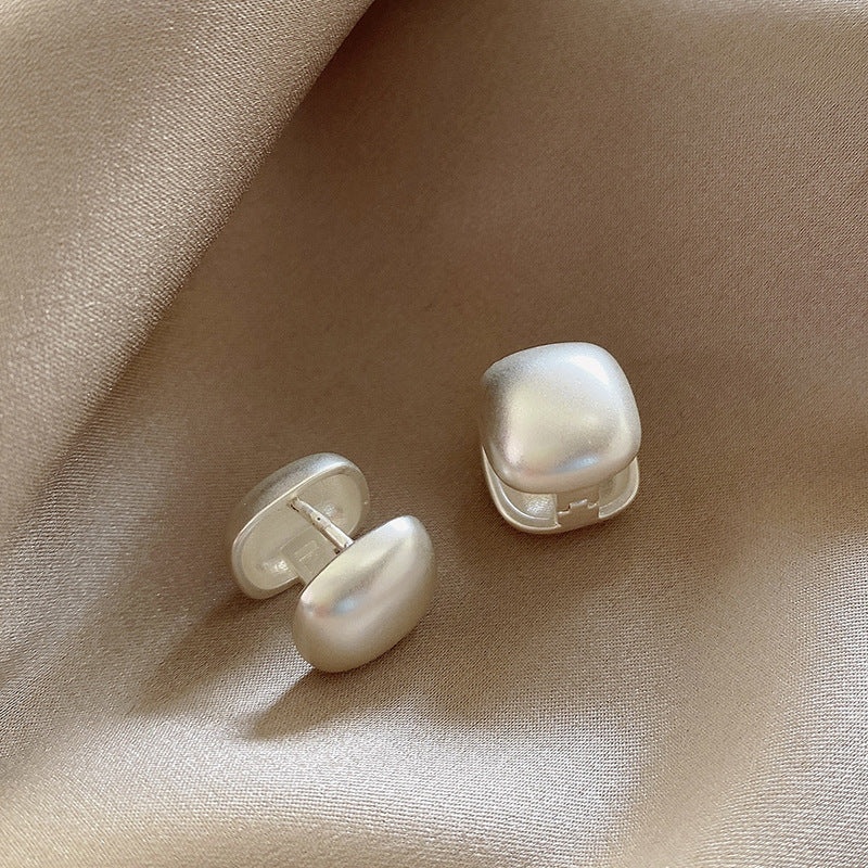 Sanai Matte Square Hoops