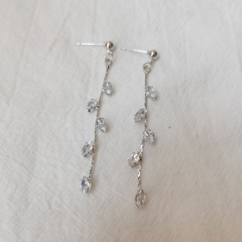 Jaylanie Zircon Leaf Dangle Earrings