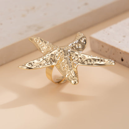 Amaryllis Starfish Statement Ring