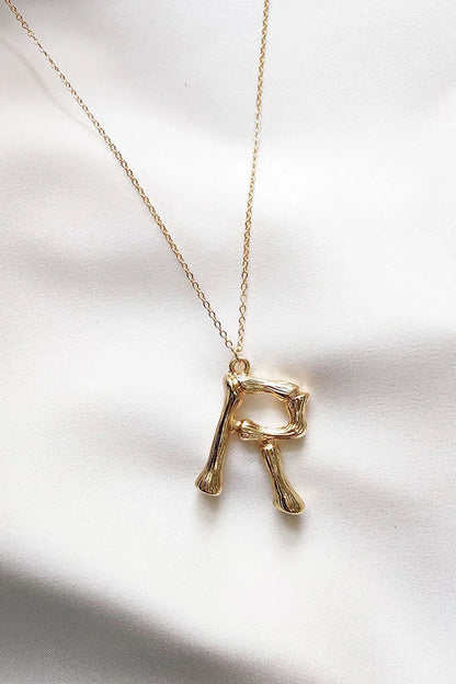 Initial Necklace P-t