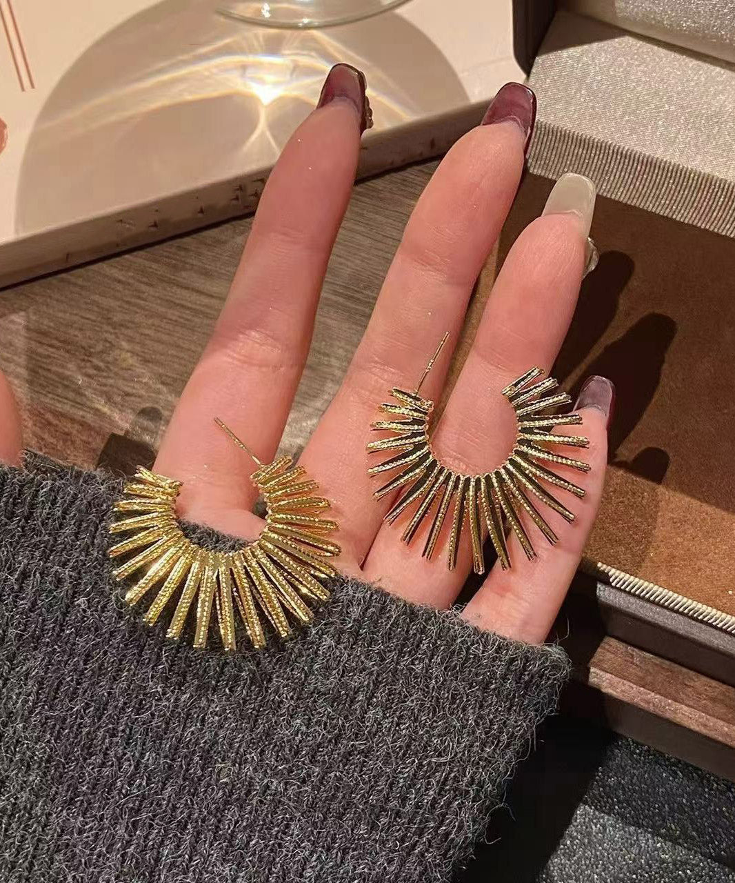 Style Gold Copper Alloy Line Hollow Out Hoop Earrings
