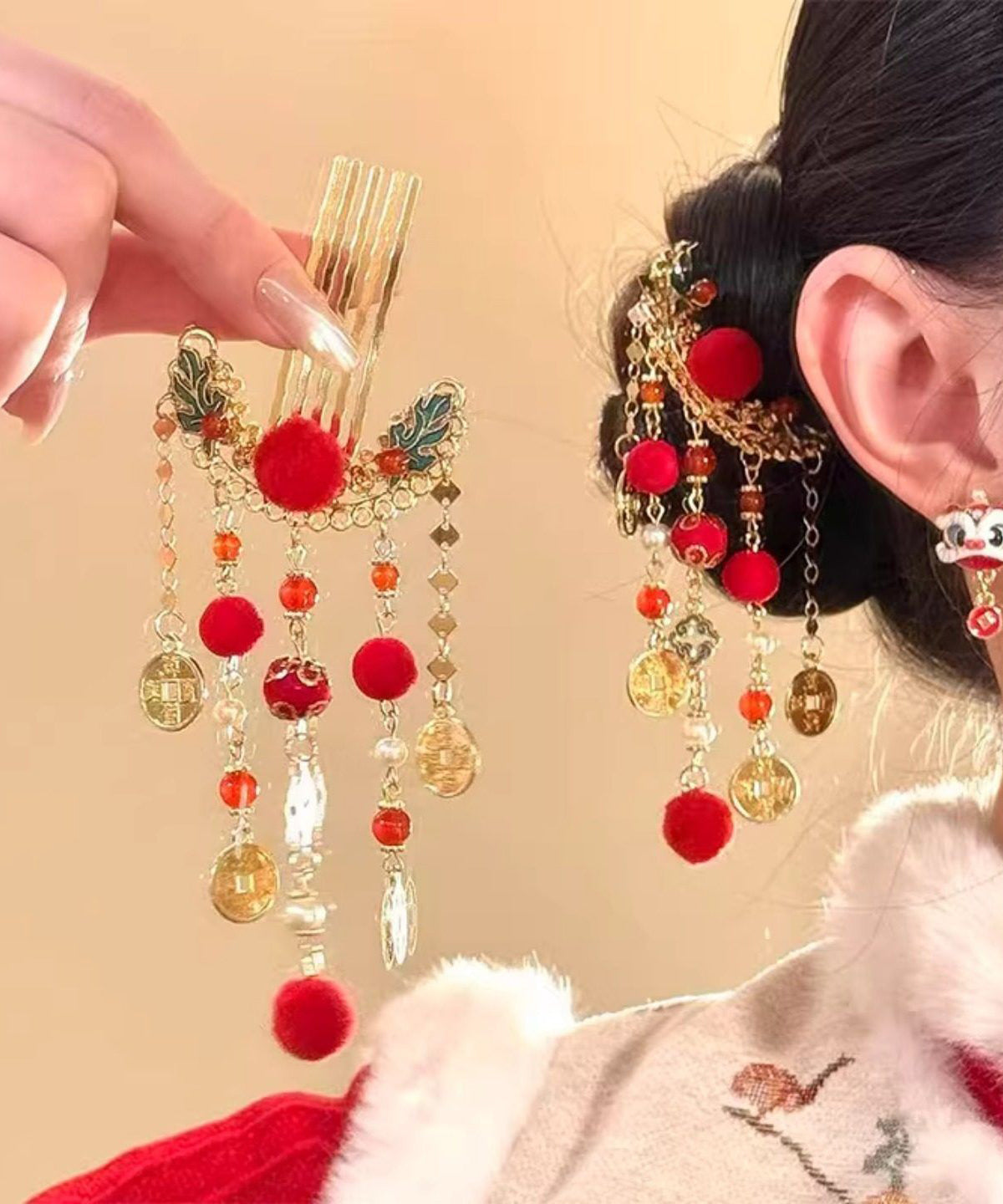 Red Copper Alloy Fuzzy Ball Decorated Tassel a Pair Hairpin