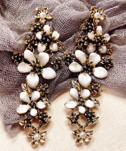 Retro White Alloy Tassel Drop Earrings