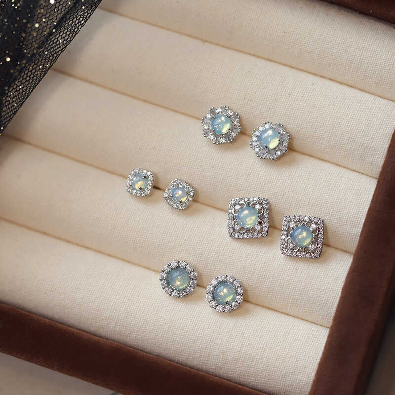 Baroque Stud Earrings - Kelsey
