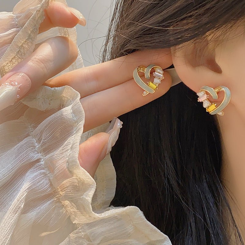 [] Bejeweled Heart Earrings
