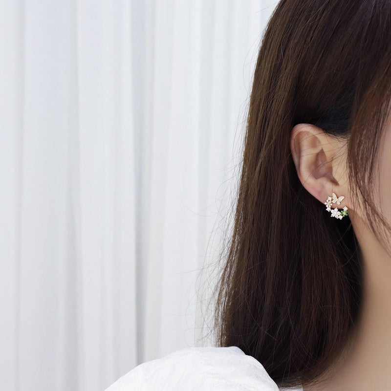 [] Butterfly Stud Earrings - Nadia