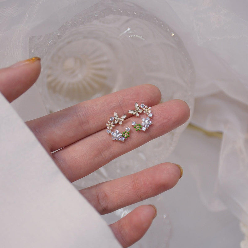 [] Butterfly Stud Earrings - Nadia