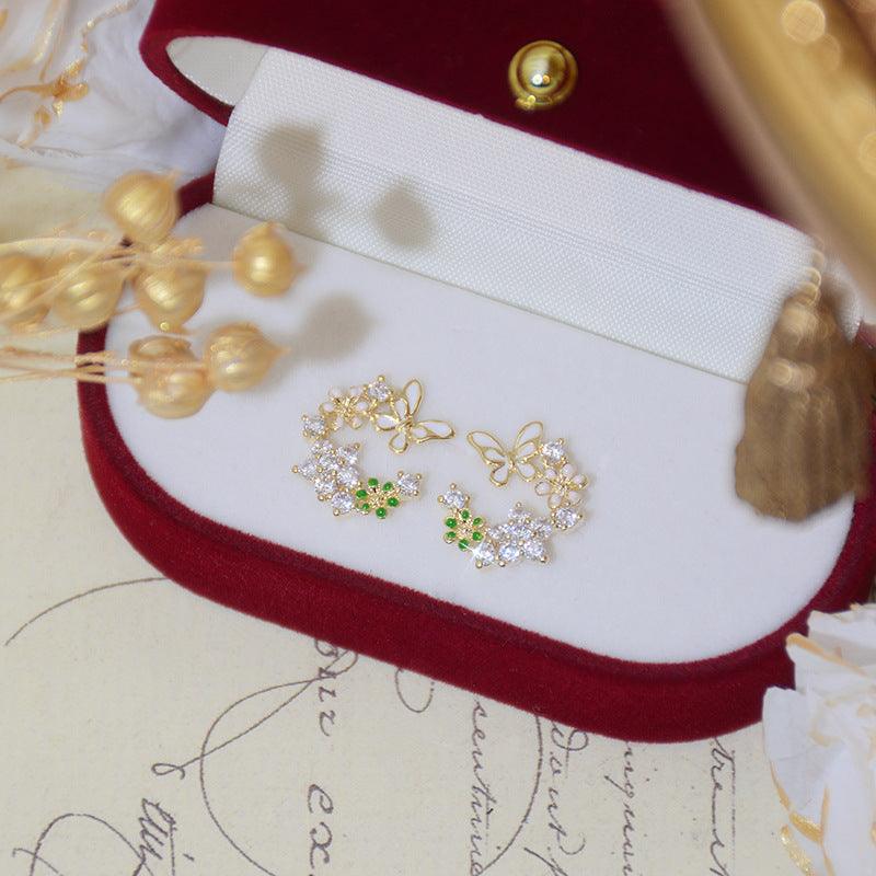 [] Butterfly Stud Earrings - Nadia