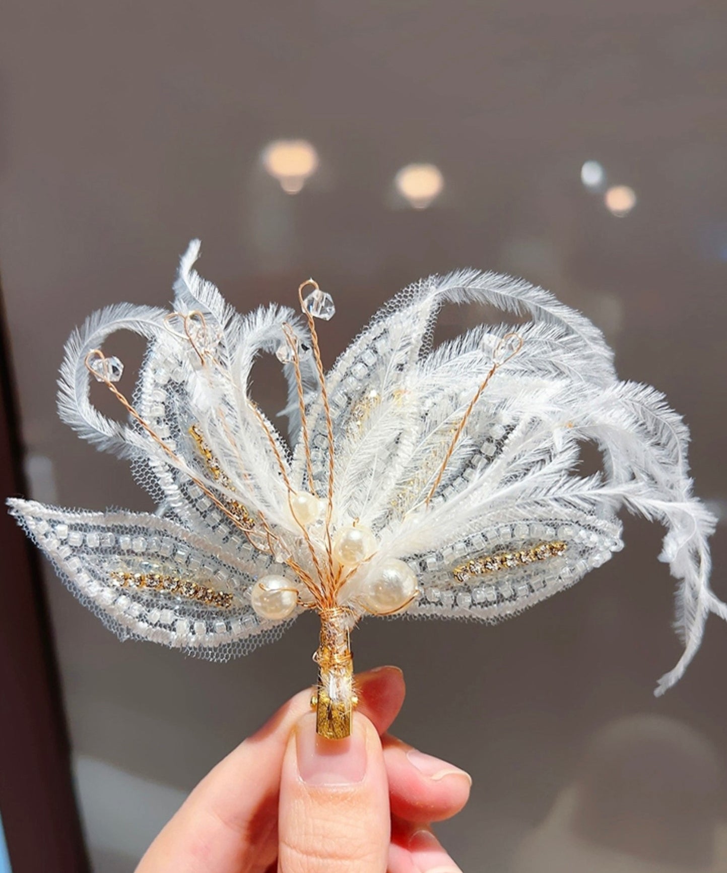 Stylish White Overgild Pearl Feather Tulle Hairpin Two Piece Set