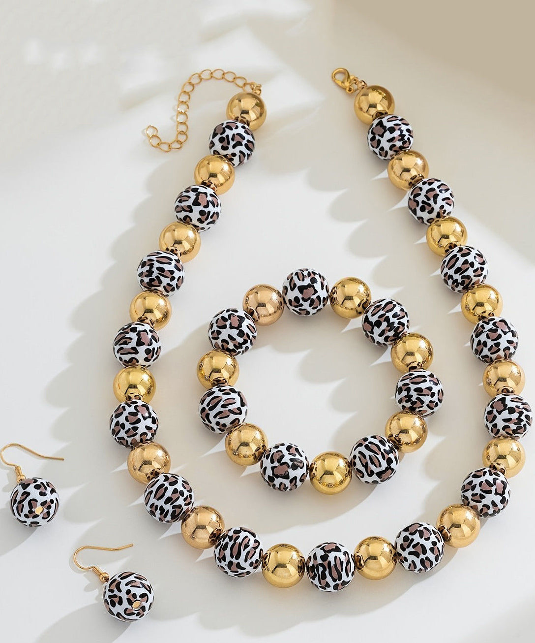 Retro Leopard Drop Earrings ,chain Bracelet and Pendant Necklace Three-piece Set