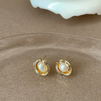 Dorothy Pearl Stud Earrings in Gold
